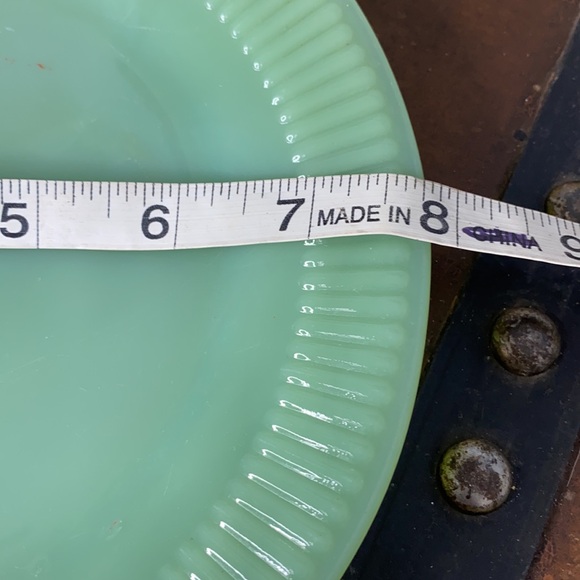 . Vintage Green Jadeite Glass Plate - Collectible Green Milk Glass Salad Dish 8" - Picture 5 of 6